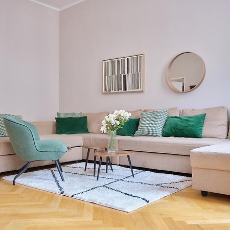 Chic Apartment - Near U3 Metro Вена Экстерьер фото